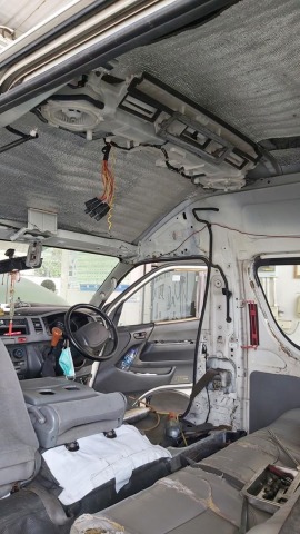 รถตู้ TOYOTA COMMUTER